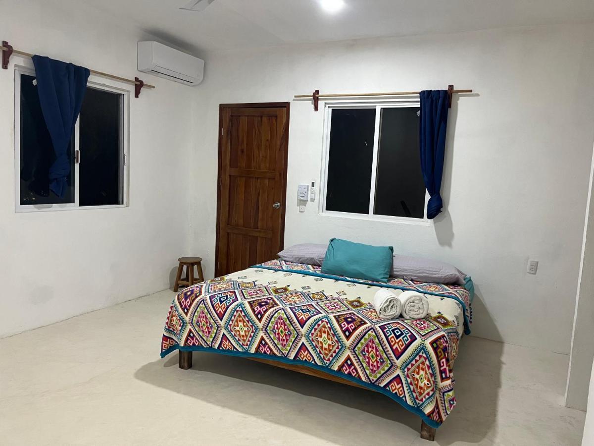 הולבוקס איילנד Casa Los Abuelos מראה חיצוני תמונה